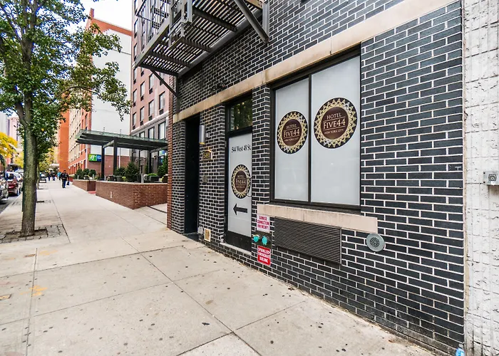 Hotel Five44